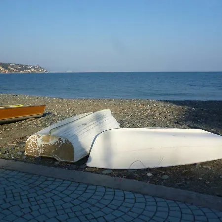 Delizioso Monolocale Vicino Al Mare Apartment Cogoleto